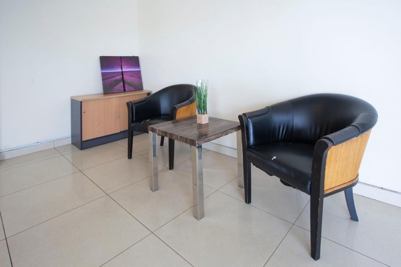Oyo 89966 Green World Hotel @ Seri Putra Kajang Ngoại thất bức ảnh